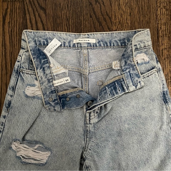 PacSun Light Wash Ripped Jeans Size 25 - Picture 4 of 4